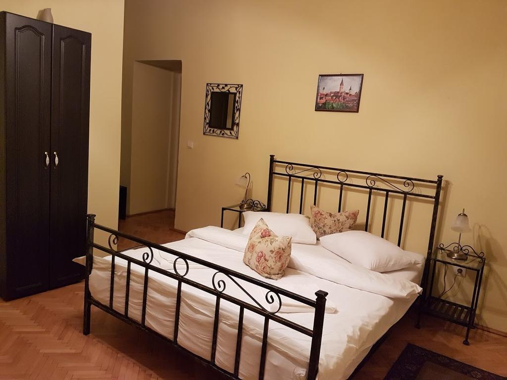 Central Square Studios Sibiu Ngoại thất bức ảnh